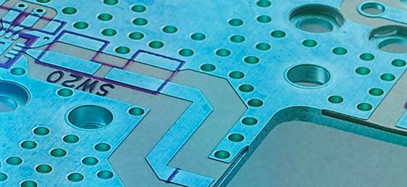 現(xiàn)代電子系統(tǒng)的基石 PCB電路板的工作原理與發(fā)展趨勢(shì)